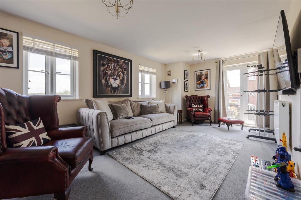 Property photo 3 of 11 Open Plan Kitchen/ Living Room