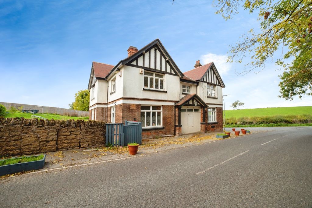 Property photo 1 of 15 Front