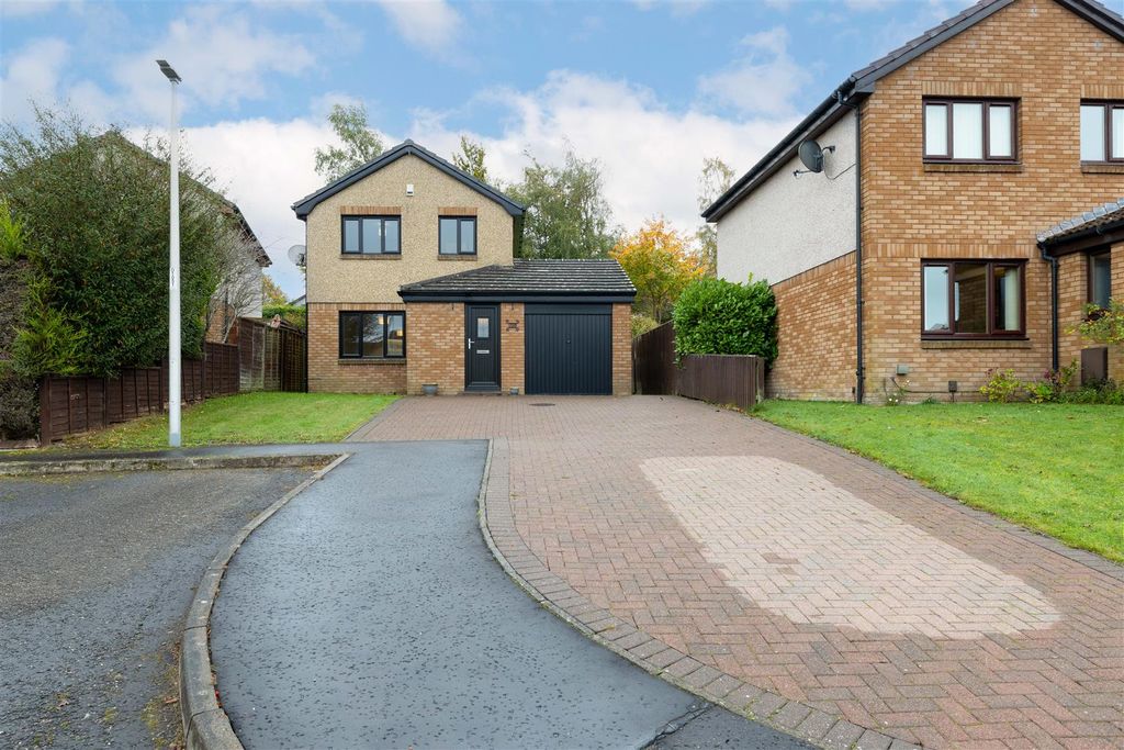 Property photo 1 of 26 100 Hermitage Drive Perth-49.Jpg