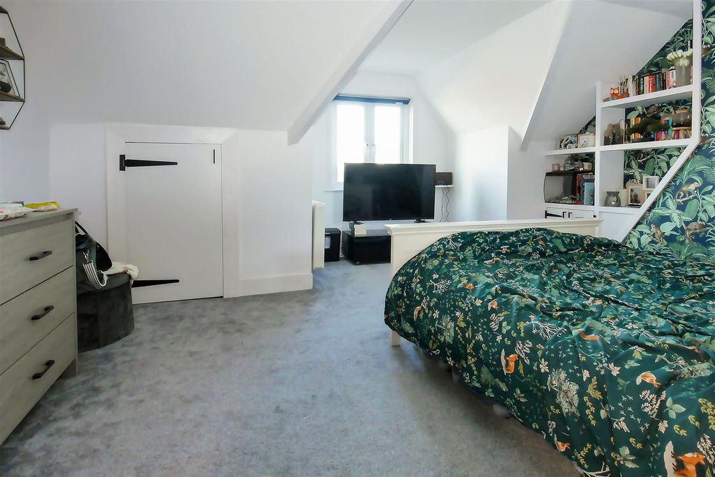 Property photo 2 of 10 P1090301.Jpg