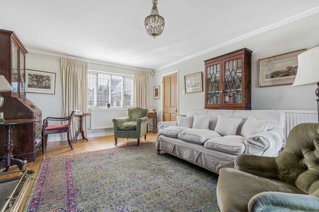 Property photo 2 of 16
