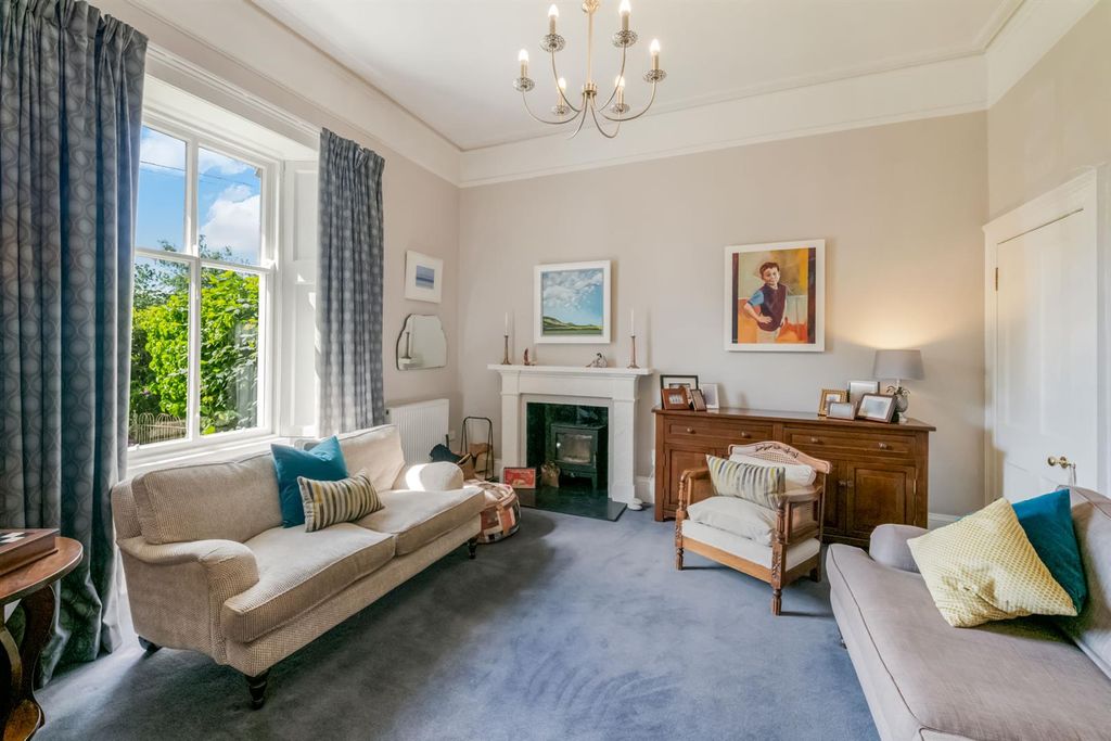 Property photo 3 of 44 Drawing Room