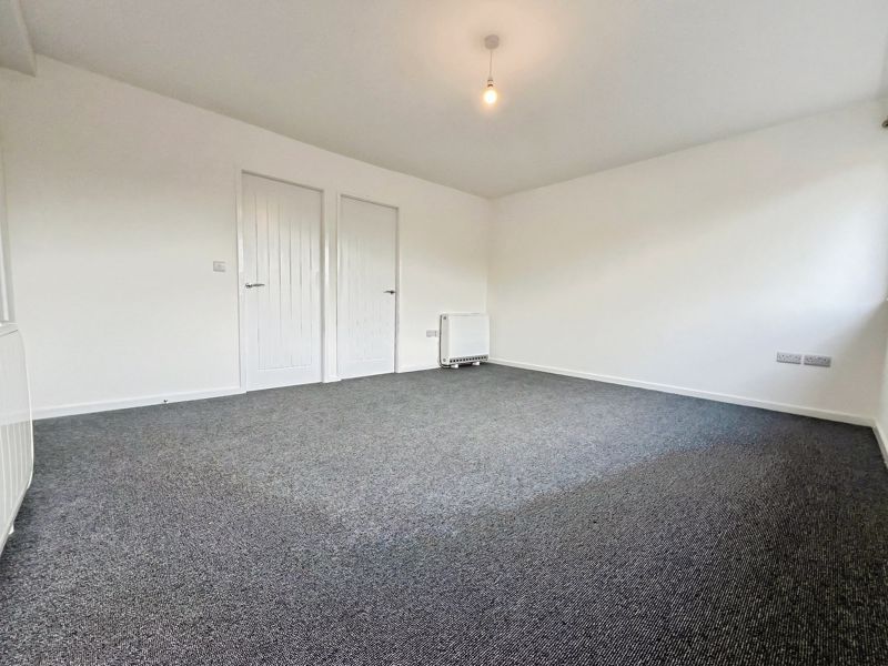 Property photo 3 of 9 Photo 9