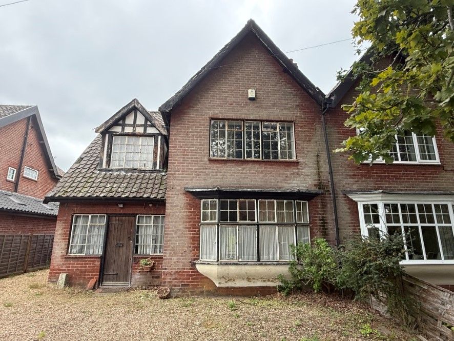 Property photo 1 of 13