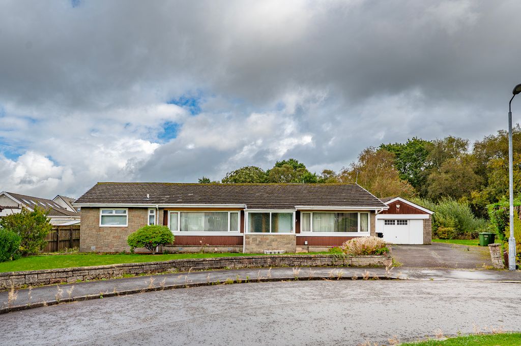 Property photo 1 of 38