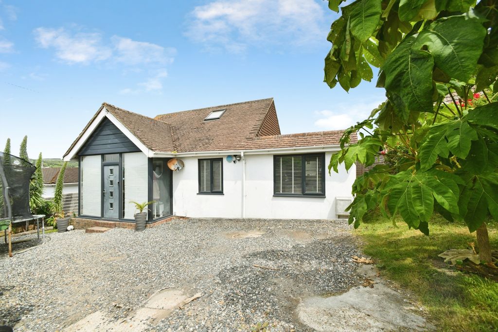 Property photo 1 of 19 Front