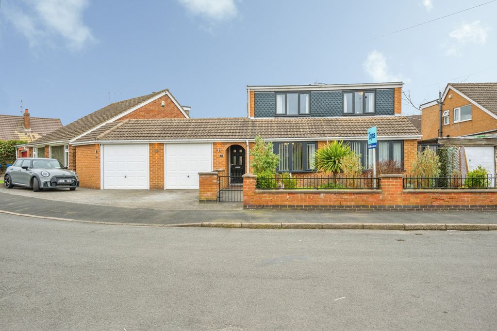 Property photo 1 of 20 Front