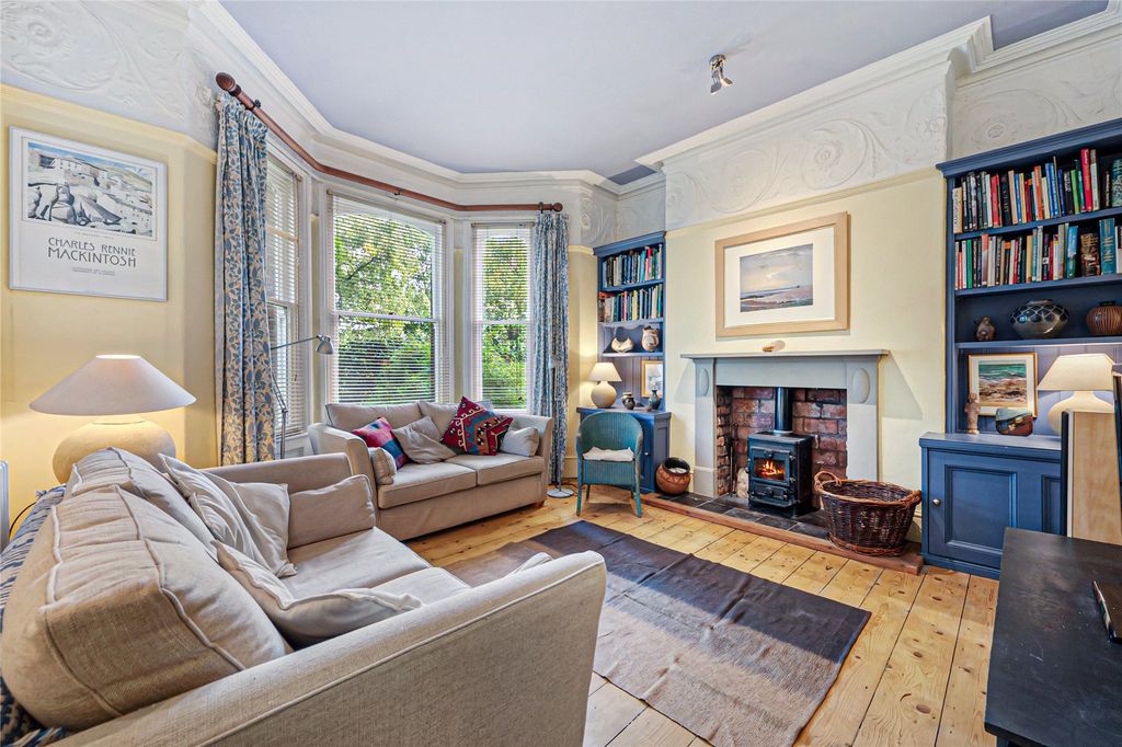 Property photo 2 of 31 Picture No. 08