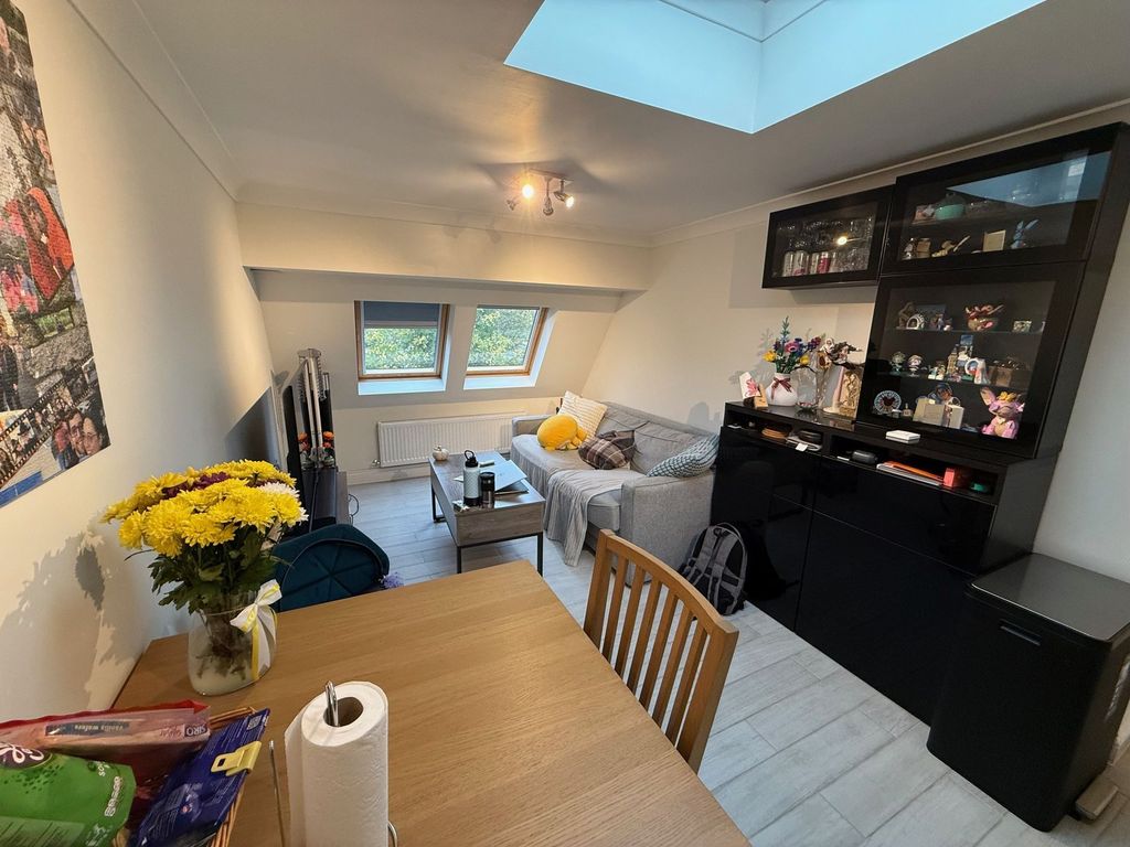 Property photo 2 of 9 Photo 7