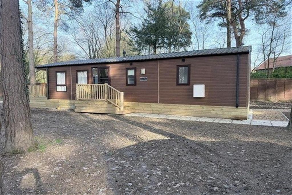 Property photo 1 of 8 (Main)