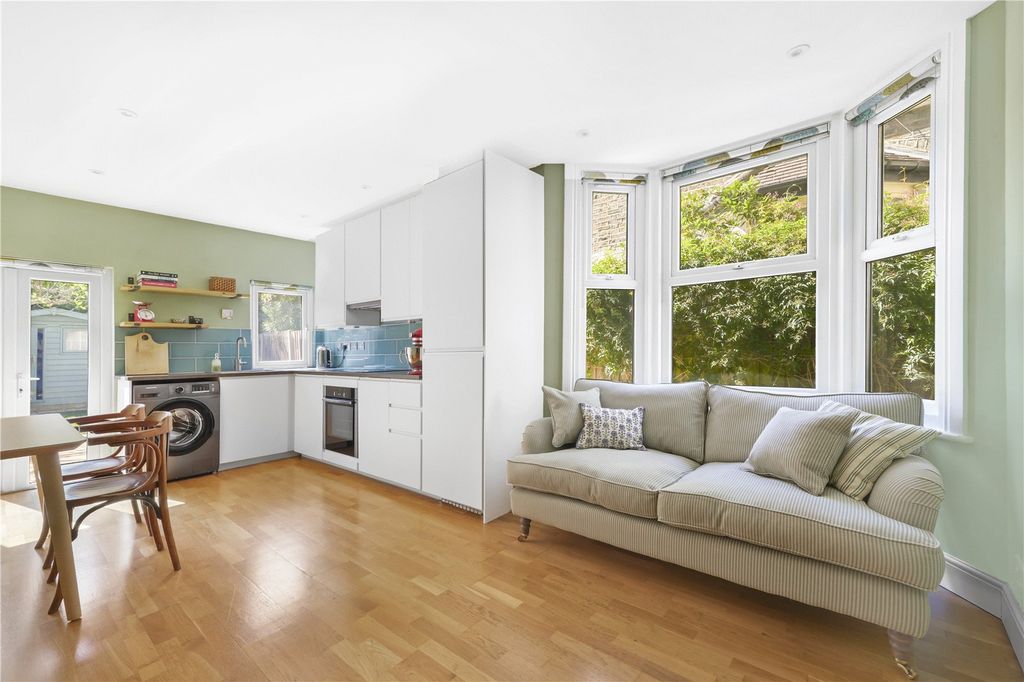 Property photo 3 of 18 Picture No. 07