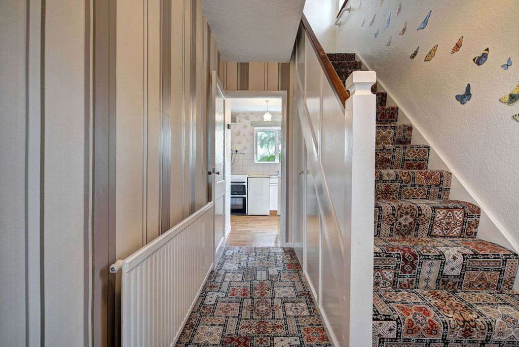 Property photo 2 of 37