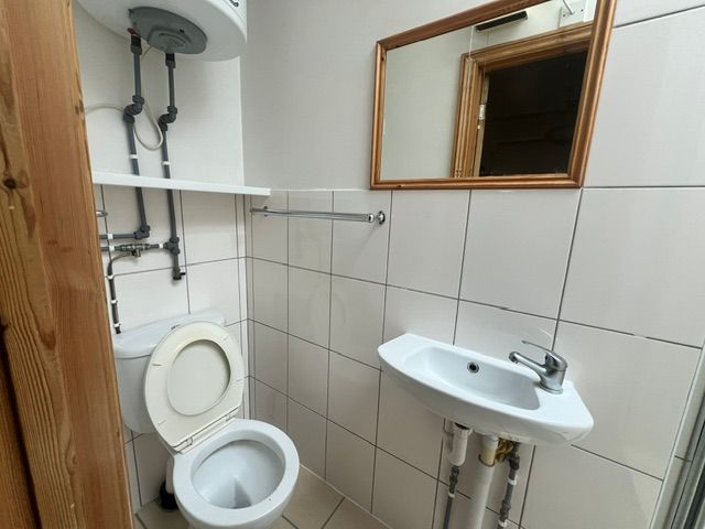 Property photo 3 of 3