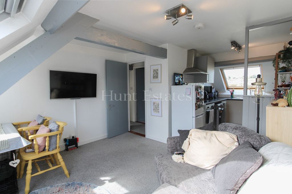 Property photo 2 of 13 Not Specified
