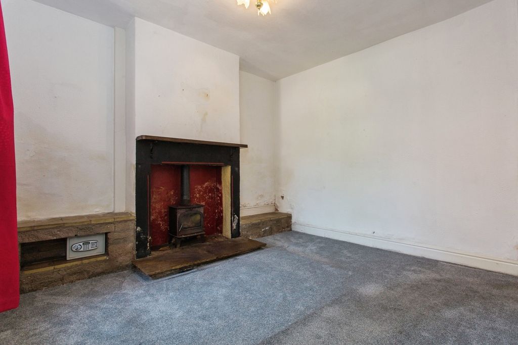 Property photo 3 of 19 Dining Room