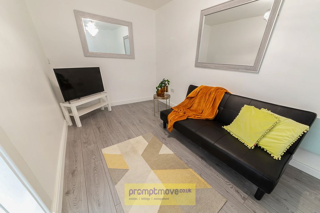 Property photo 2 of 11 Na