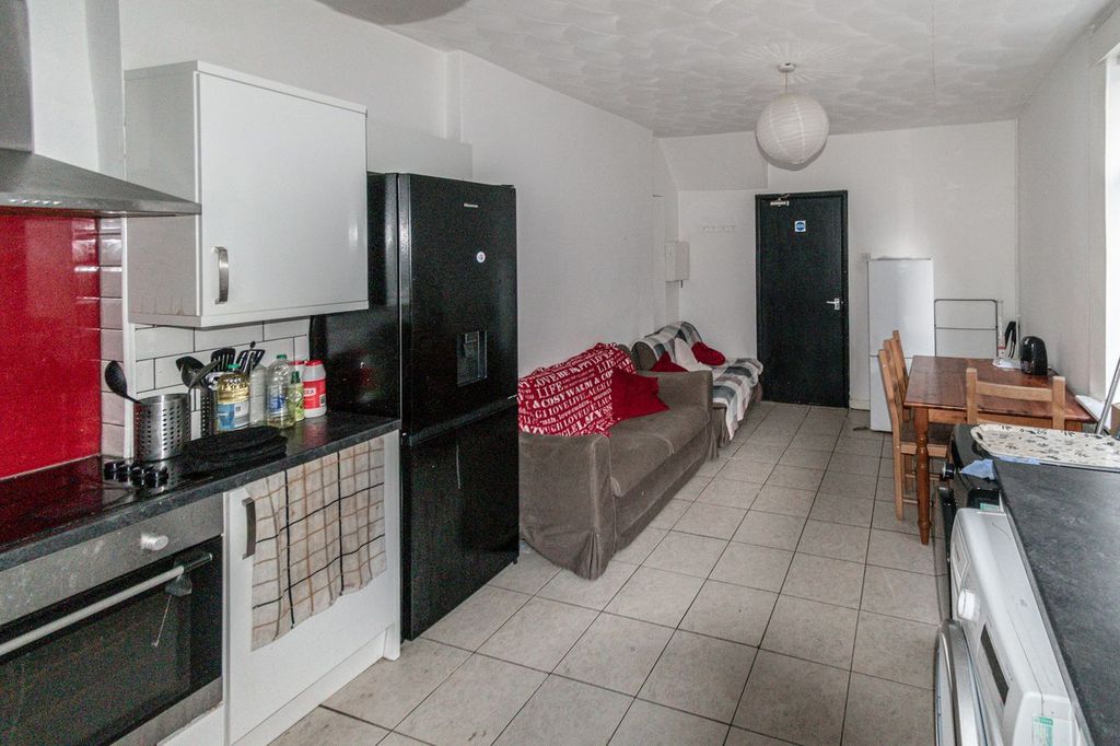 Property photo 3 of 14