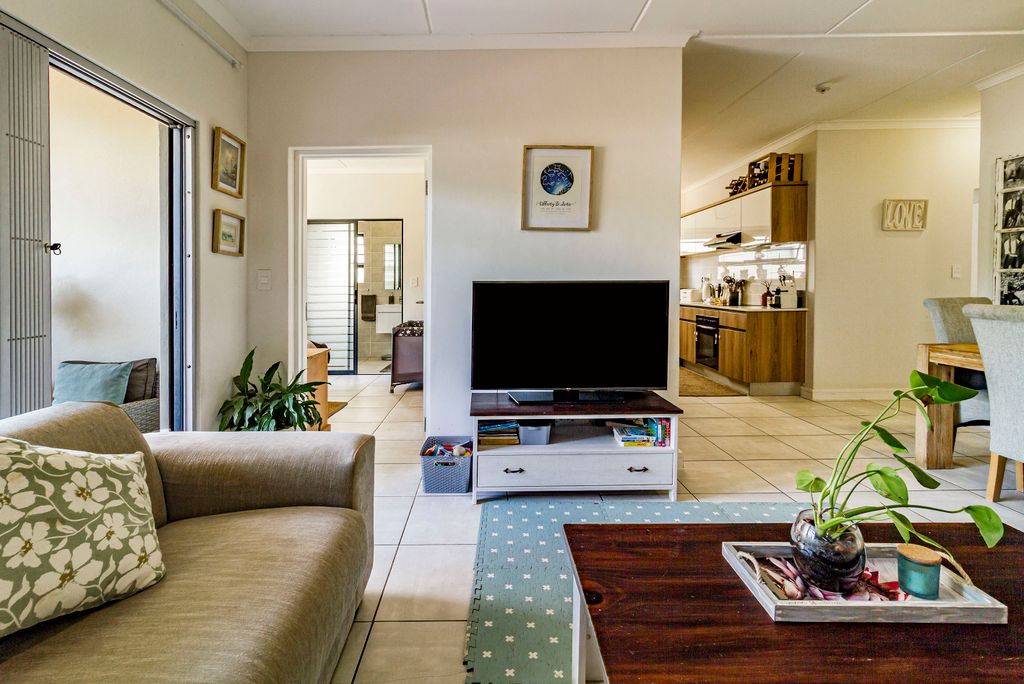 Property photo 2 of 50