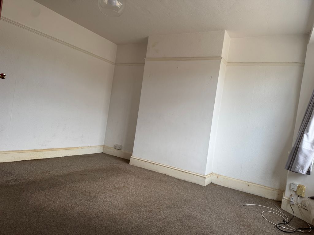 Property photo 3 of 9 Img_0042