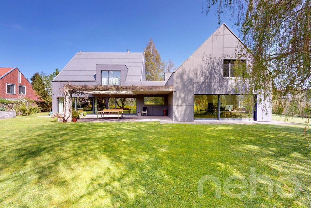 Property photo 3 of 13