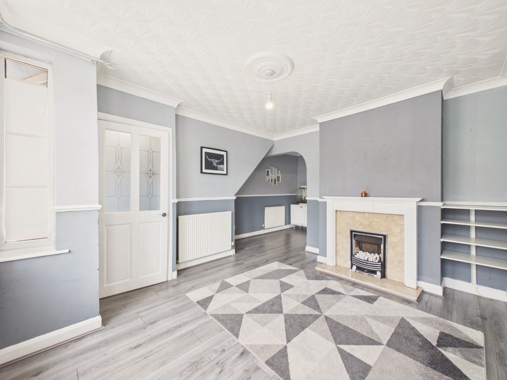 Property photo 2 of 14 5214512