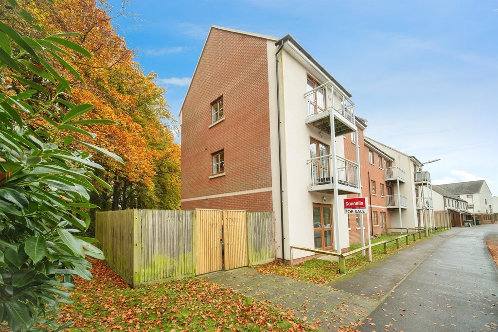 Property photo 1 of 14