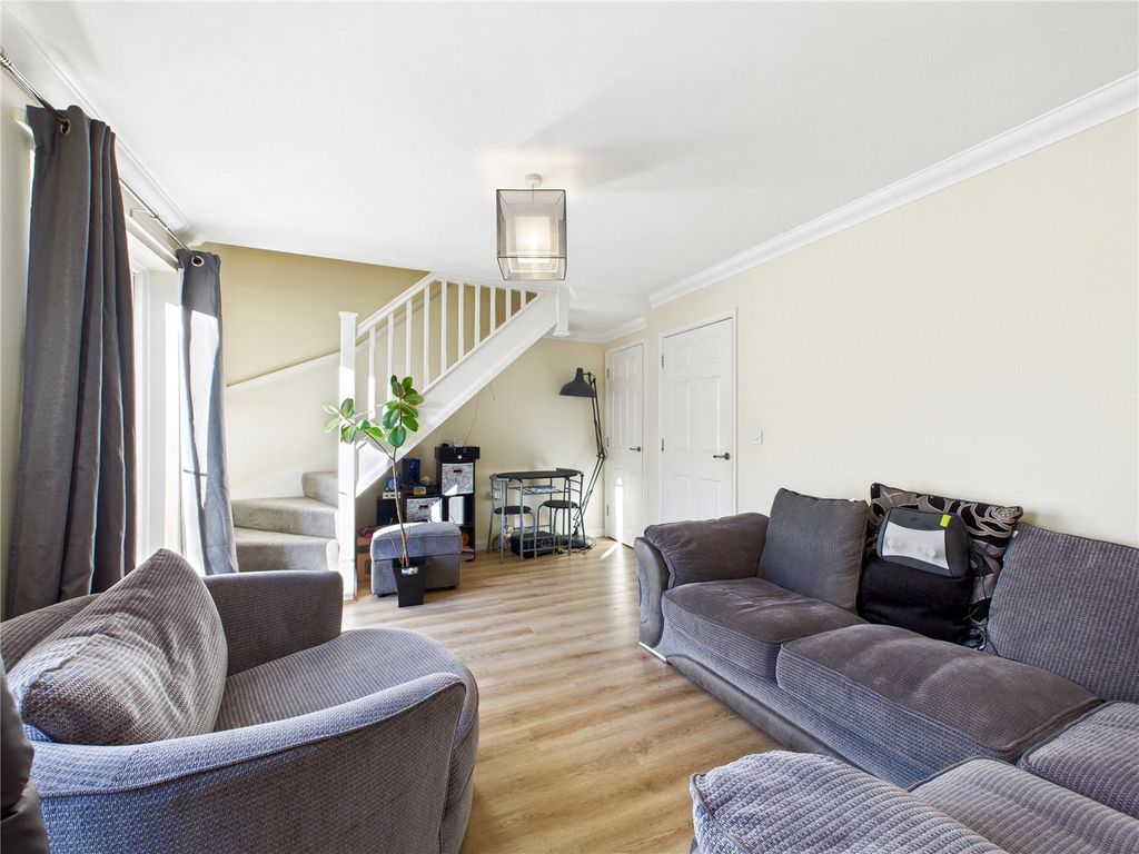 Property photo 3 of 9 3 - Picture No. 03