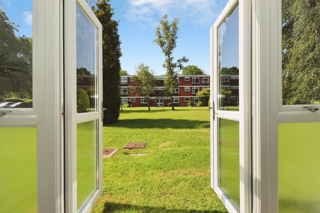 Additional image 4 of 2 bed flat for saleMarlborough Drive, Frenchay, Bristol BS16