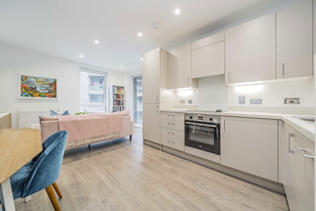 Property photo 2 of 5