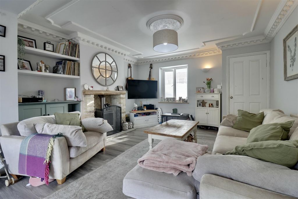 Property photo 3 of 22 682Ffc5D-3Ddd-4Ec1-A149-753E88F92179_1_201_A.Jpeg