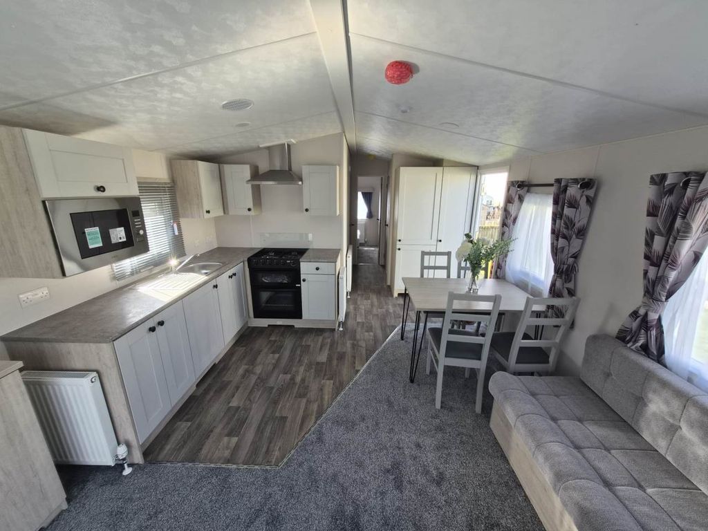 Property photo 2 of 13 Open Plan