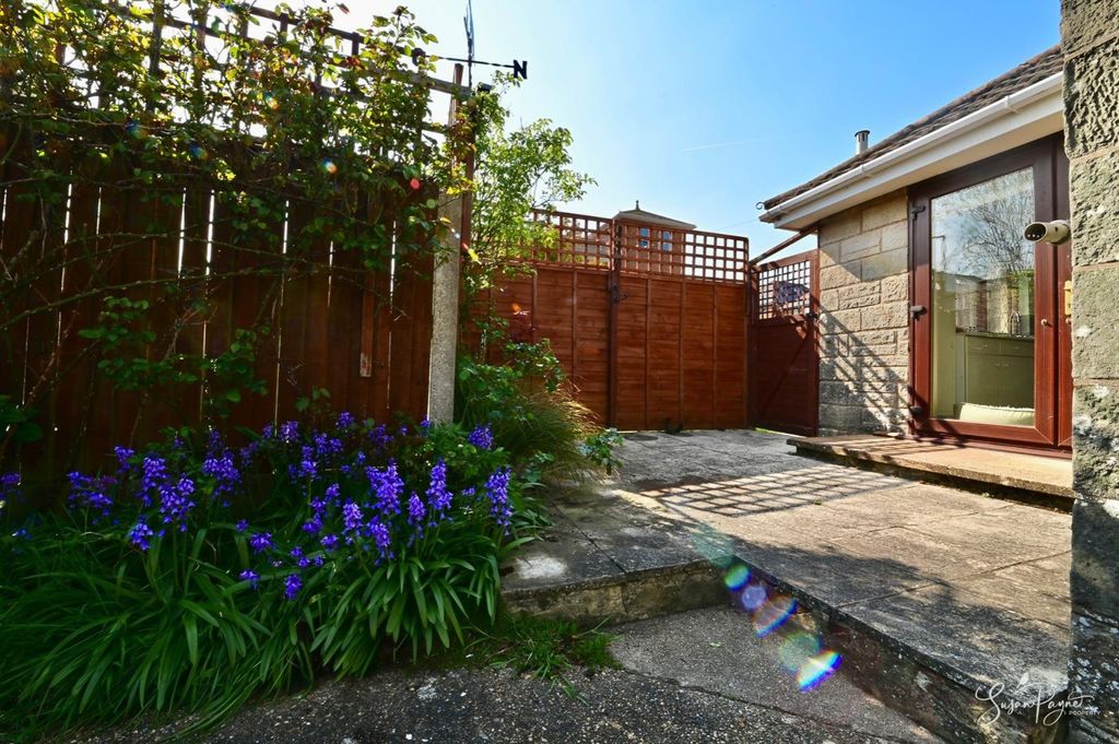 Property photo 3 of 14 Garden