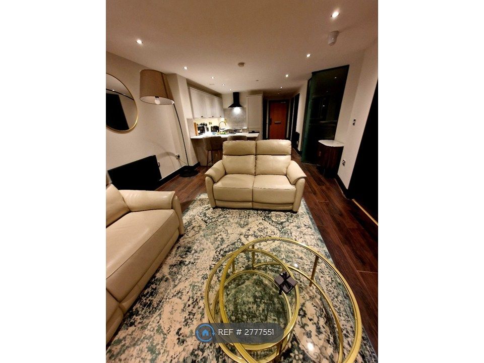 Property photo 3 of 21 Lounge 2