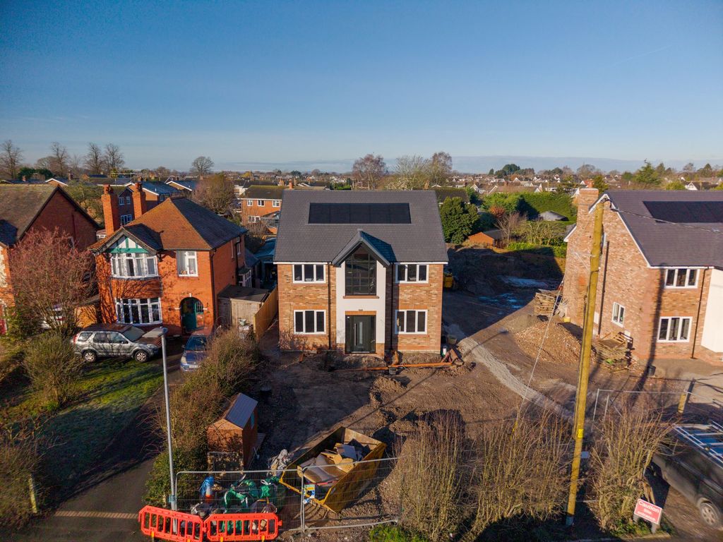 Property photo 3 of 9