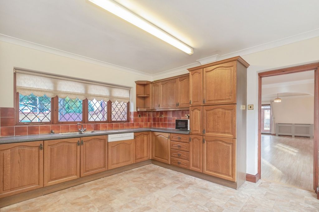 Property photo 3 of 19 3