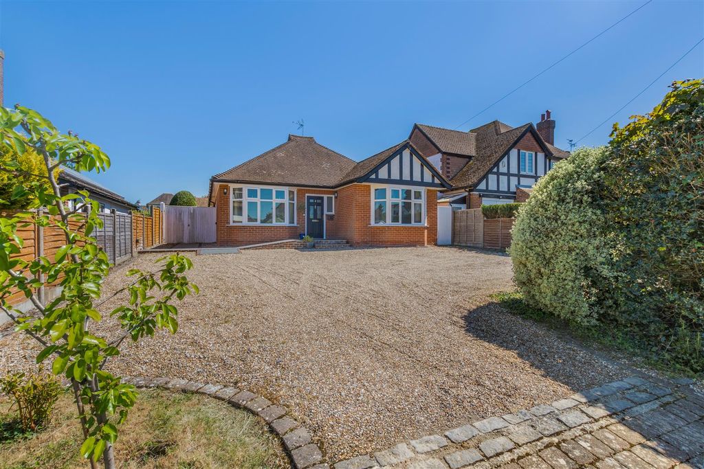 Property photo 1 of 22 8689855-Exterior03.Jpg