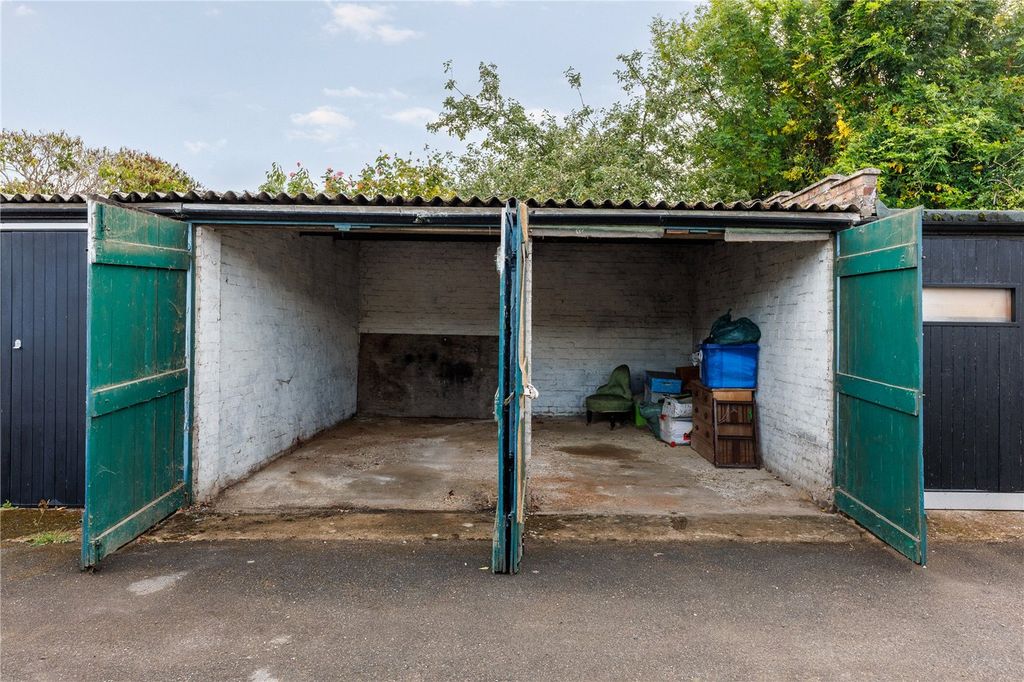Property photo 3 of 7 Picture No. 01
