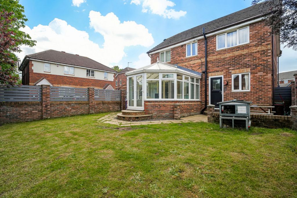 Property photo 2 of 16