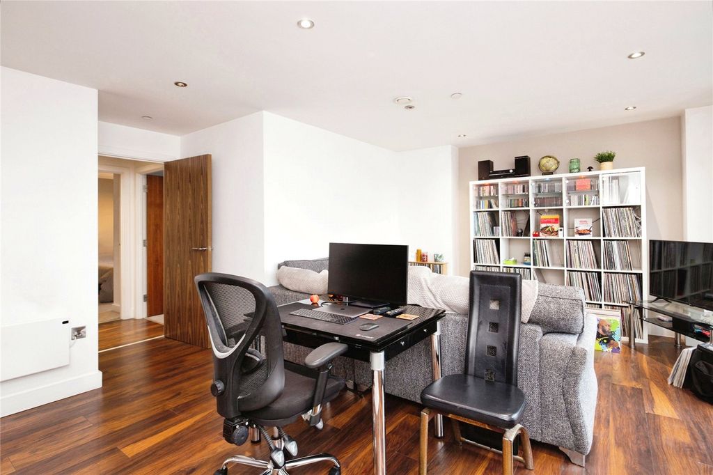 Property photo 3 of 15 Photography