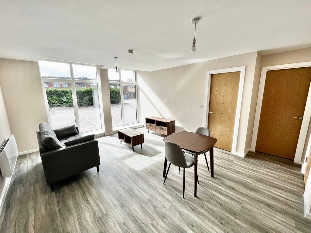 Property photo 1 of 7 Photo 01