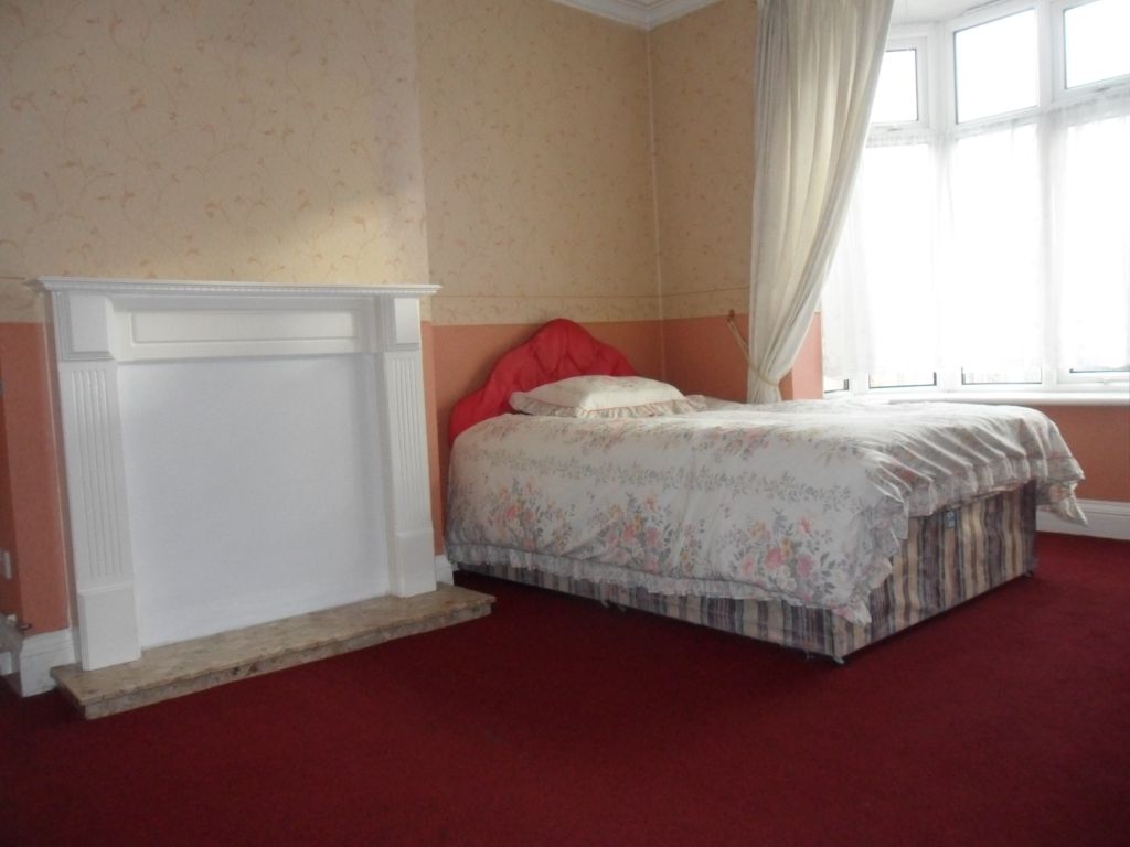 Property photo 2 of 5