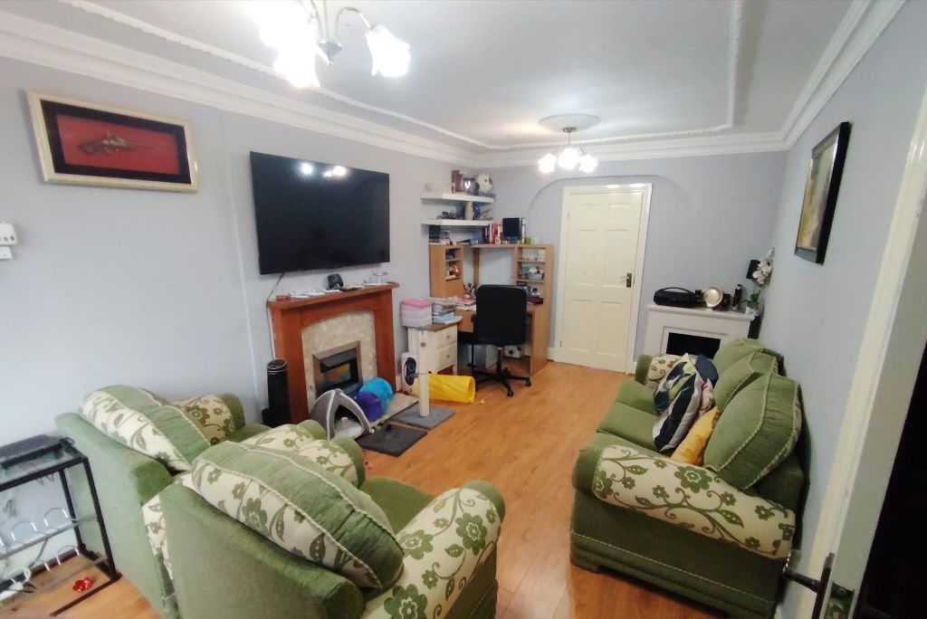 Property photo 2 of 26