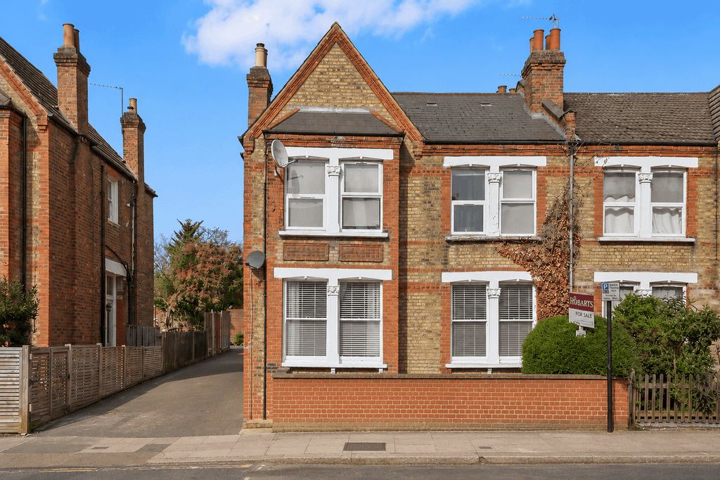 Property photo 1 of 16 2Â Bedroom Maisonette For Sale