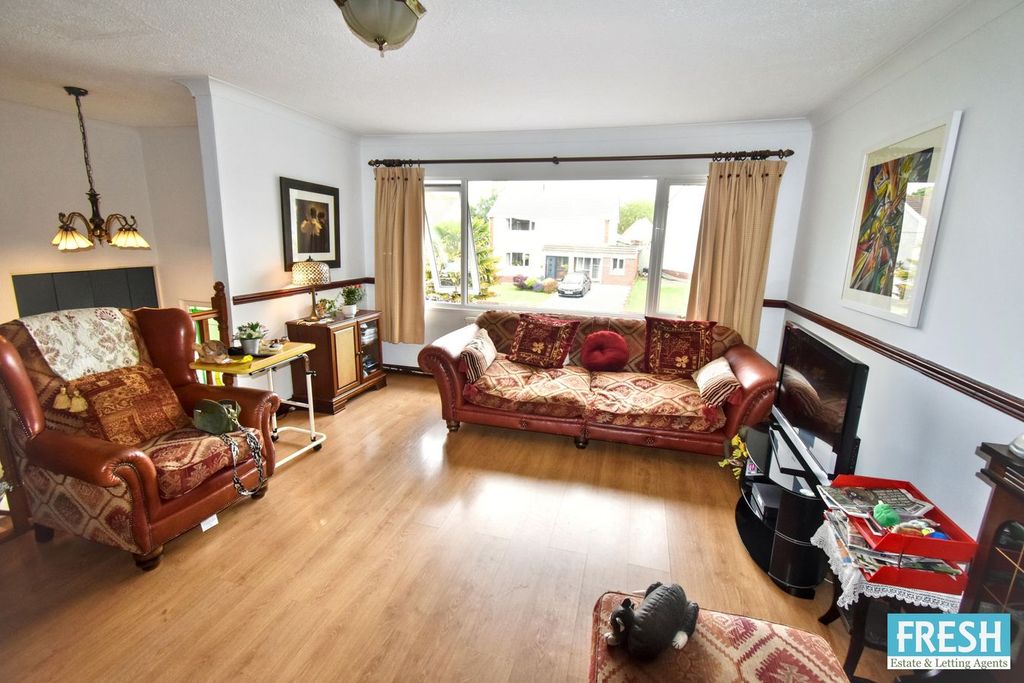 Property photo 3 of 43