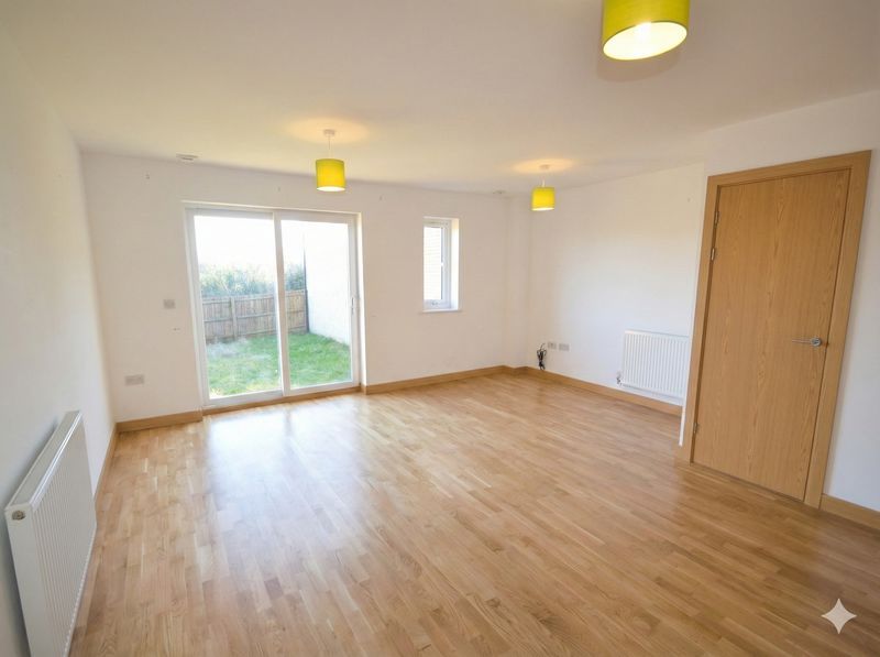 Property photo 3 of 5 Photo 4