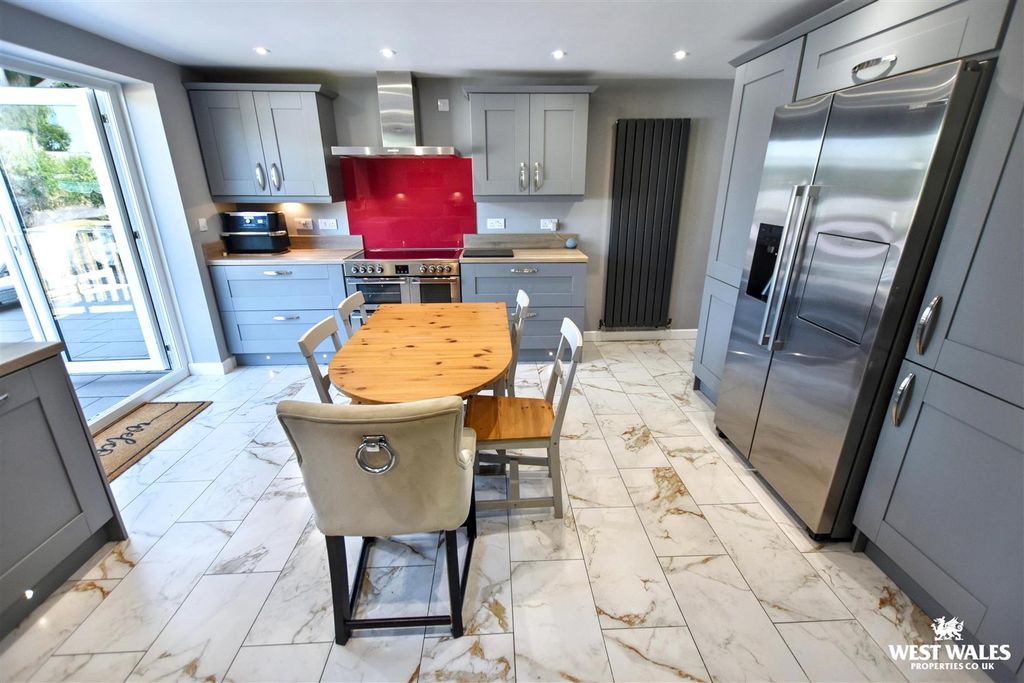 Property photo 2 of 34 14 (20).Jpg