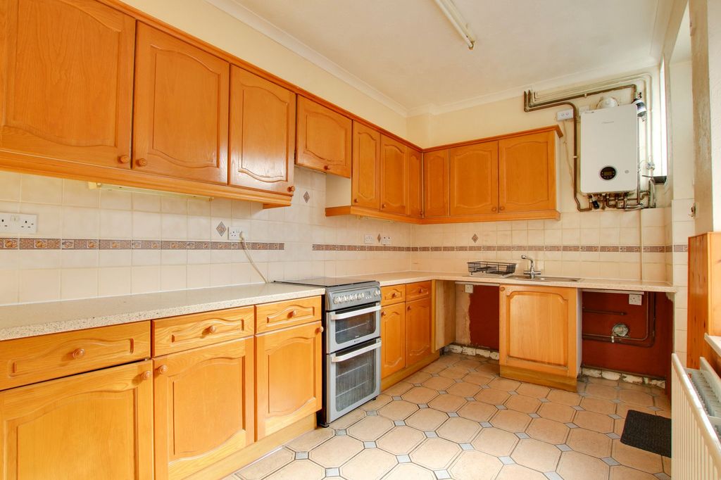 Property photo 3 of 24