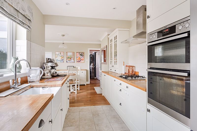 Property photo 3 of 16 H&Co.