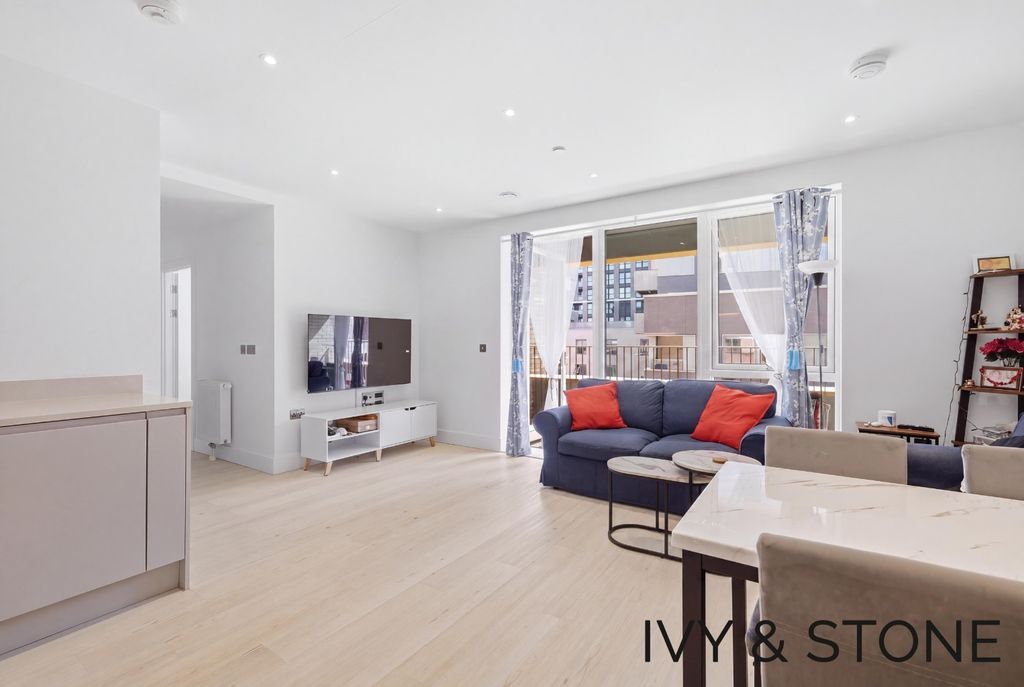 Property photo 3 of 20 5367373