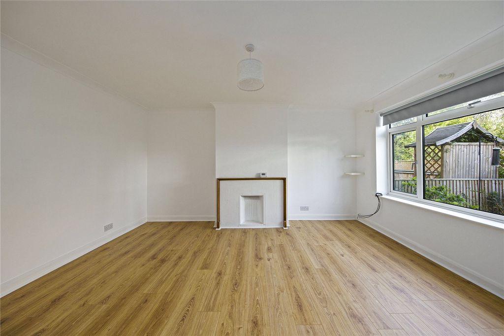 Property photo 2 of 13 Picture No. 24